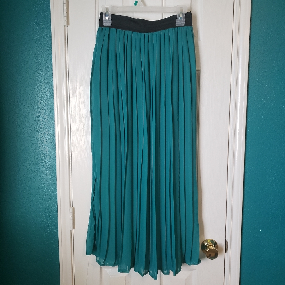 Jesse & J Teal pleated Maxi Skirt